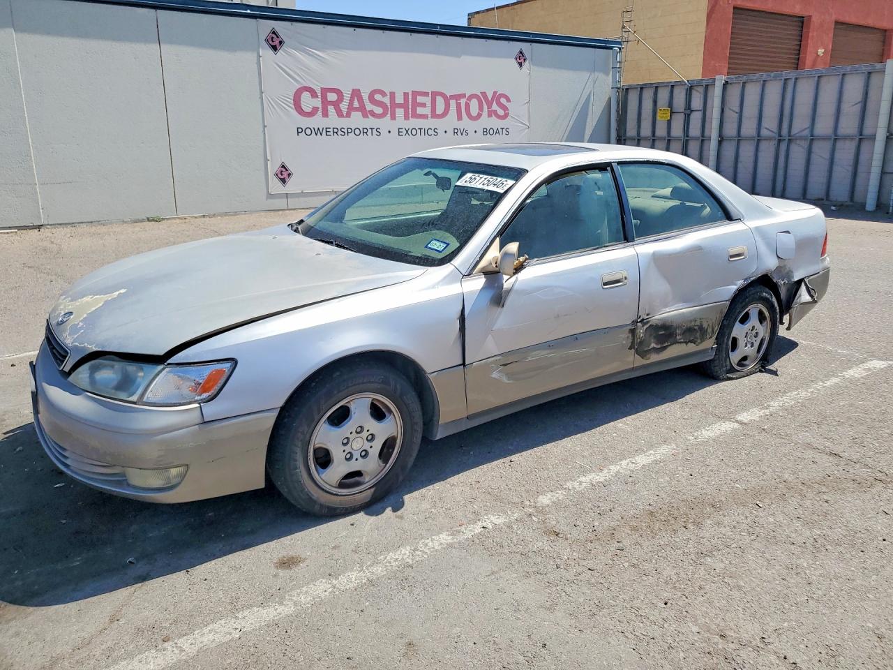 1997 Lexus ES 300, VIN JT8BF22G5V0006797 — Бок