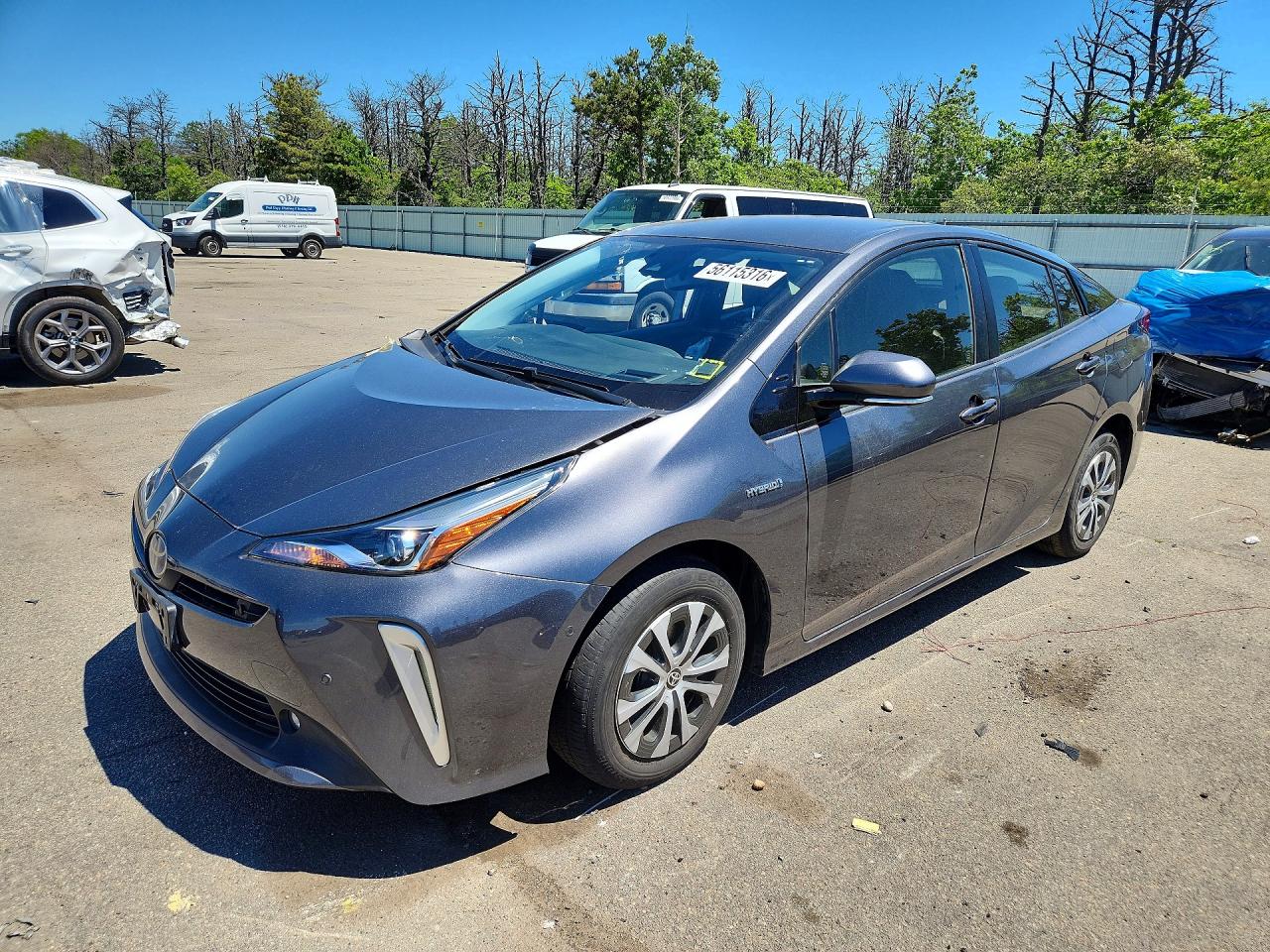 2020 Toyota Prius XLE, VIN JTDL9RFU1L3016390 — Side