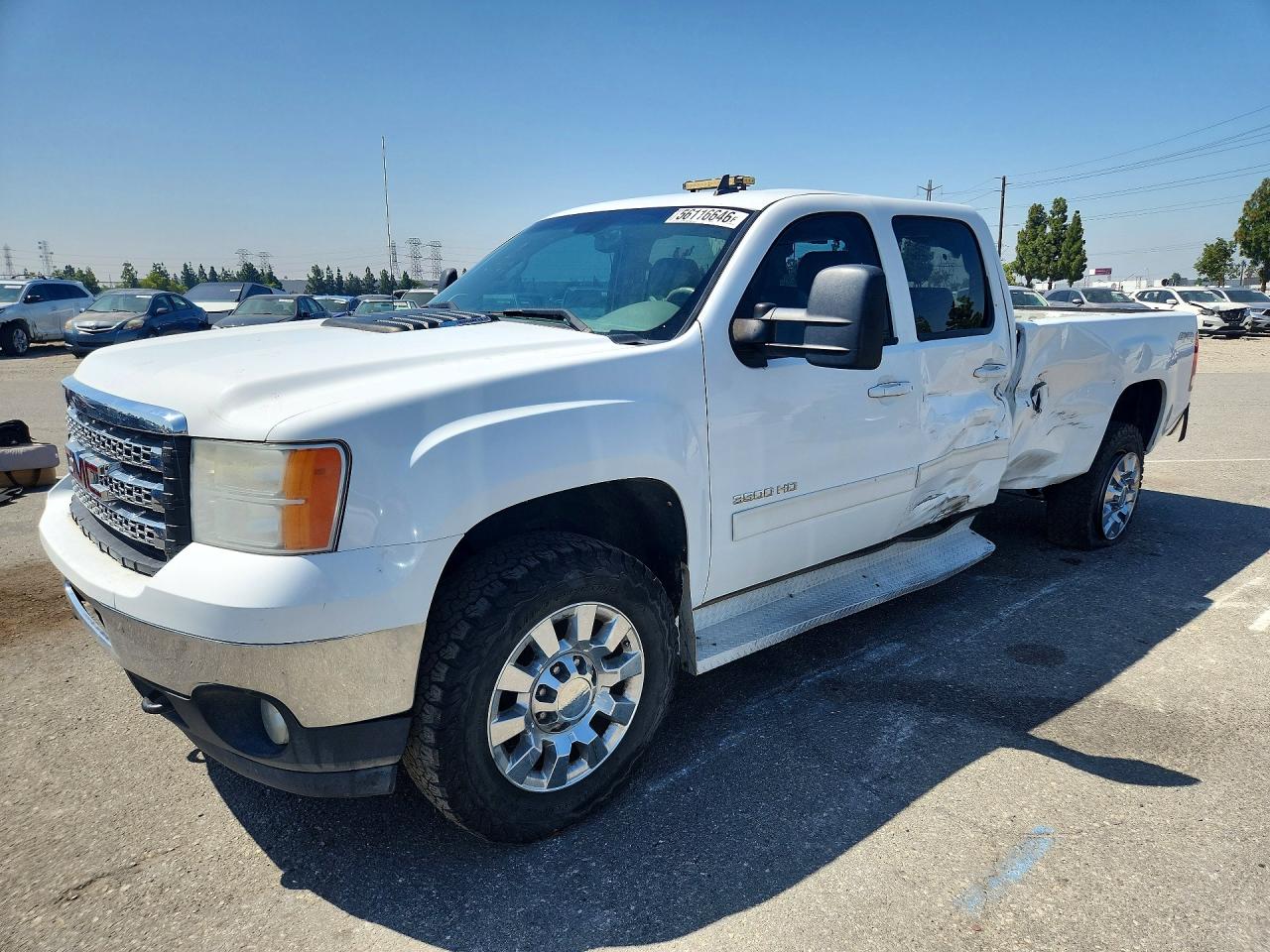 2013 GMC Sierra 3500HD SLT, VIN 1GT424E83DF100176 — Side