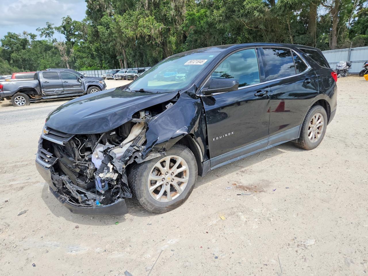 2018 Chevrolet Equinox LT, VIN 2GNAXJEV6J6217532 — Front end