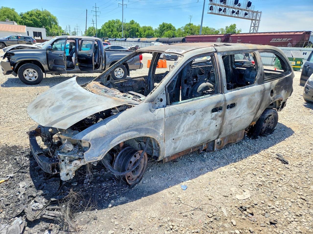 2007 Chrysler Town & Country LX, VIN 2A4GP44R07R314932 — Burn