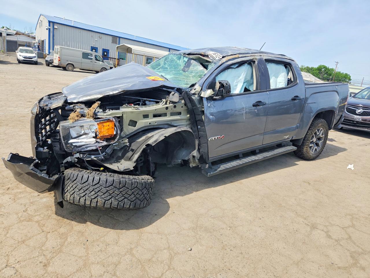 2022 GMC Canyon 4WD AT4, VIN 1GTG6FEN3N1266098 — All over