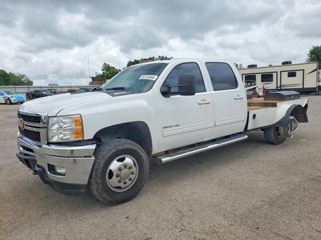 2012 Chevrolet Silverado 3500HD LTZ, VIN 1GC4K1C80CF169651 — Front end