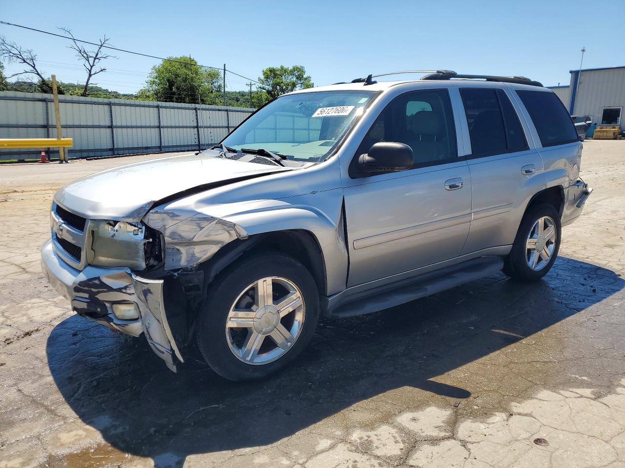2008 Chevrolet TrailBlazer 1LT, VIN 1GNDS13S882138326 — Front end