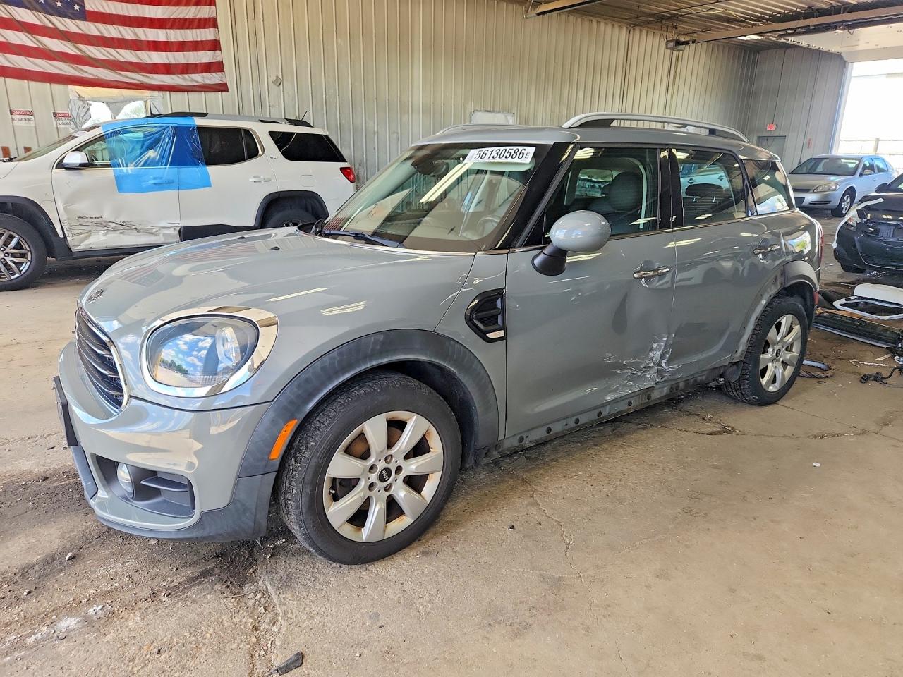 2019 MINI Countryman Cooper, VIN WMZYS7C59K3F46281 — Бок