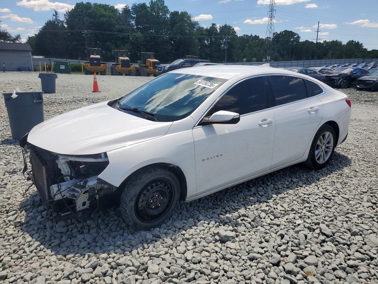 2018 Chevrolet Malibu LT, VIN 1G1ZD5ST3JF271481 — Front end