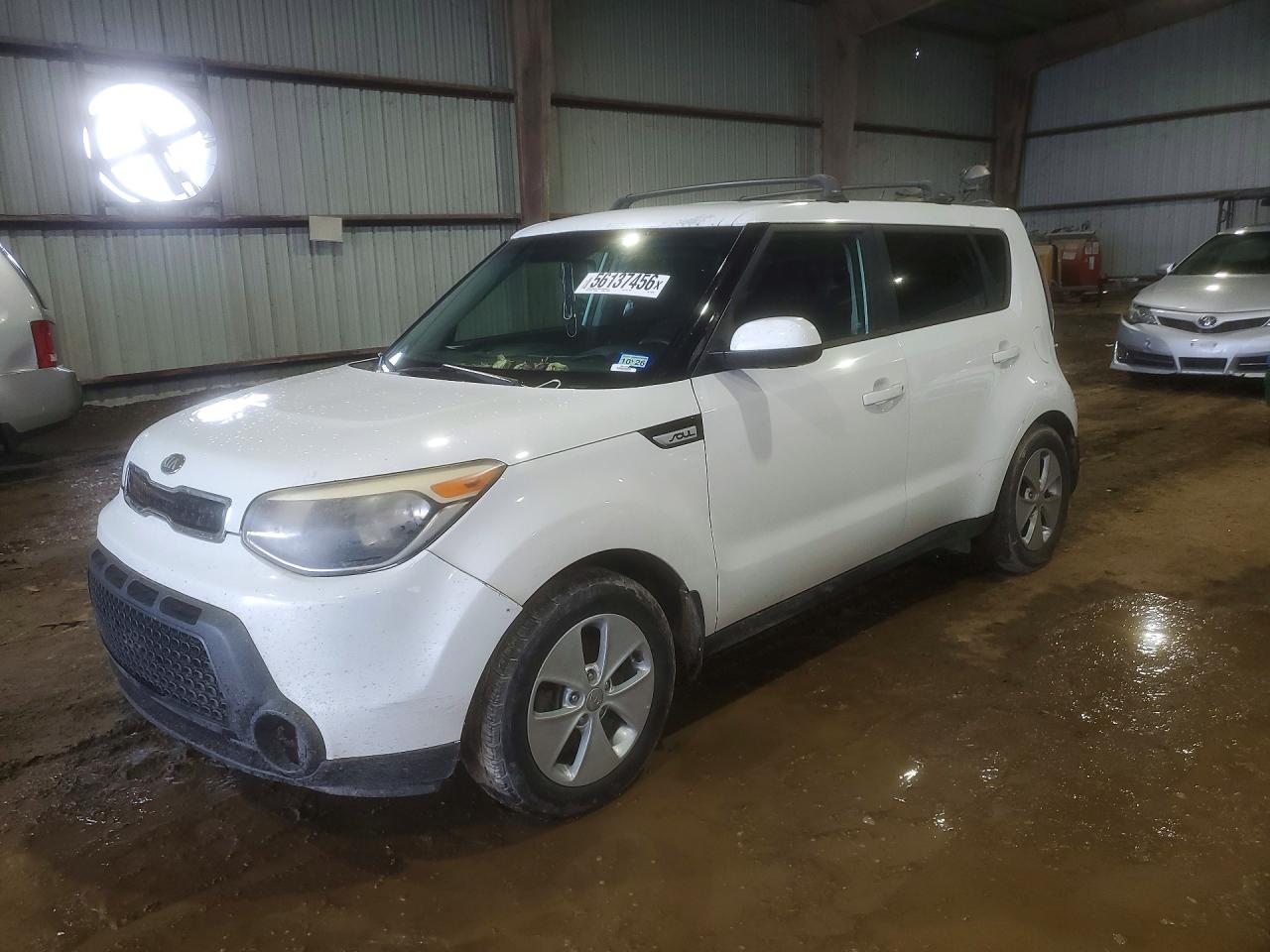 2015 Kia Soul +, VIN KNDJP3A54F7164959 — Side