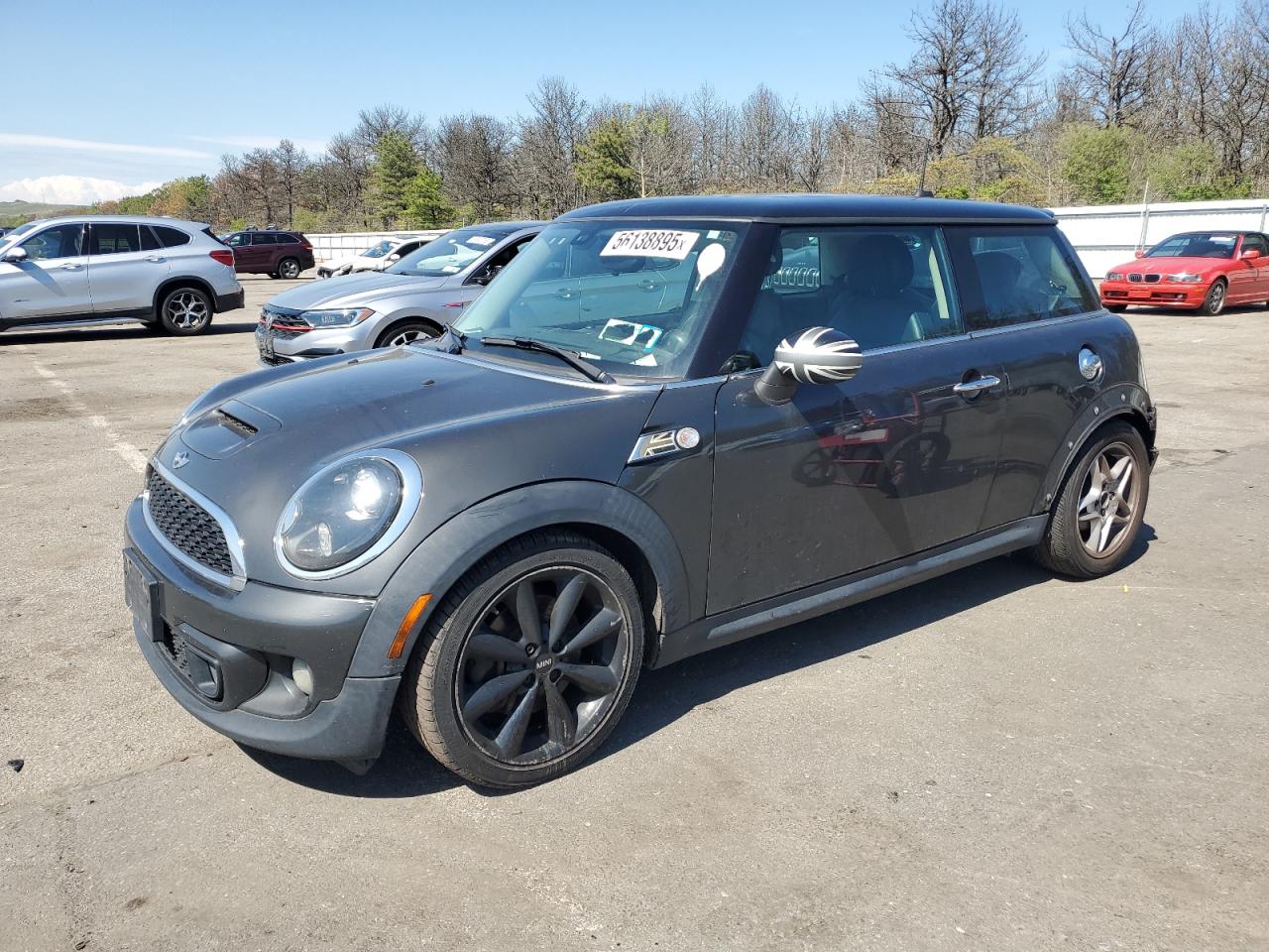 2010 MINI Hardtop S, VIN WMWSV3C57DT388915 — Механическое