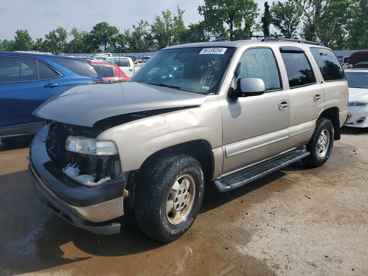 2001 Chevrolet Tahoe LT, VIN 1GNEK13T81J284539 — Front end