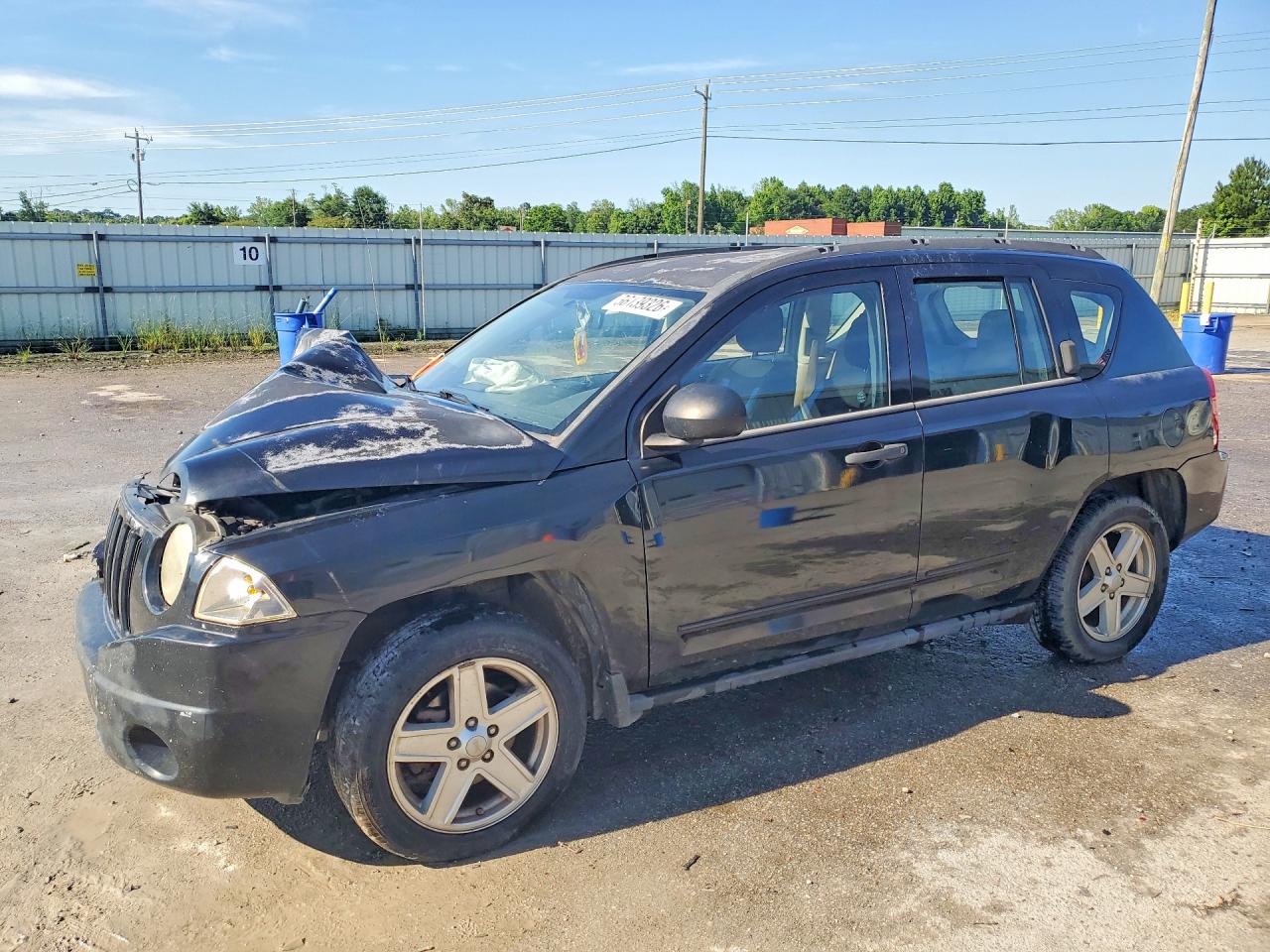 2010 Jeep Compass Sport, VIN 1J4NT4FB6AD531687 — Front end