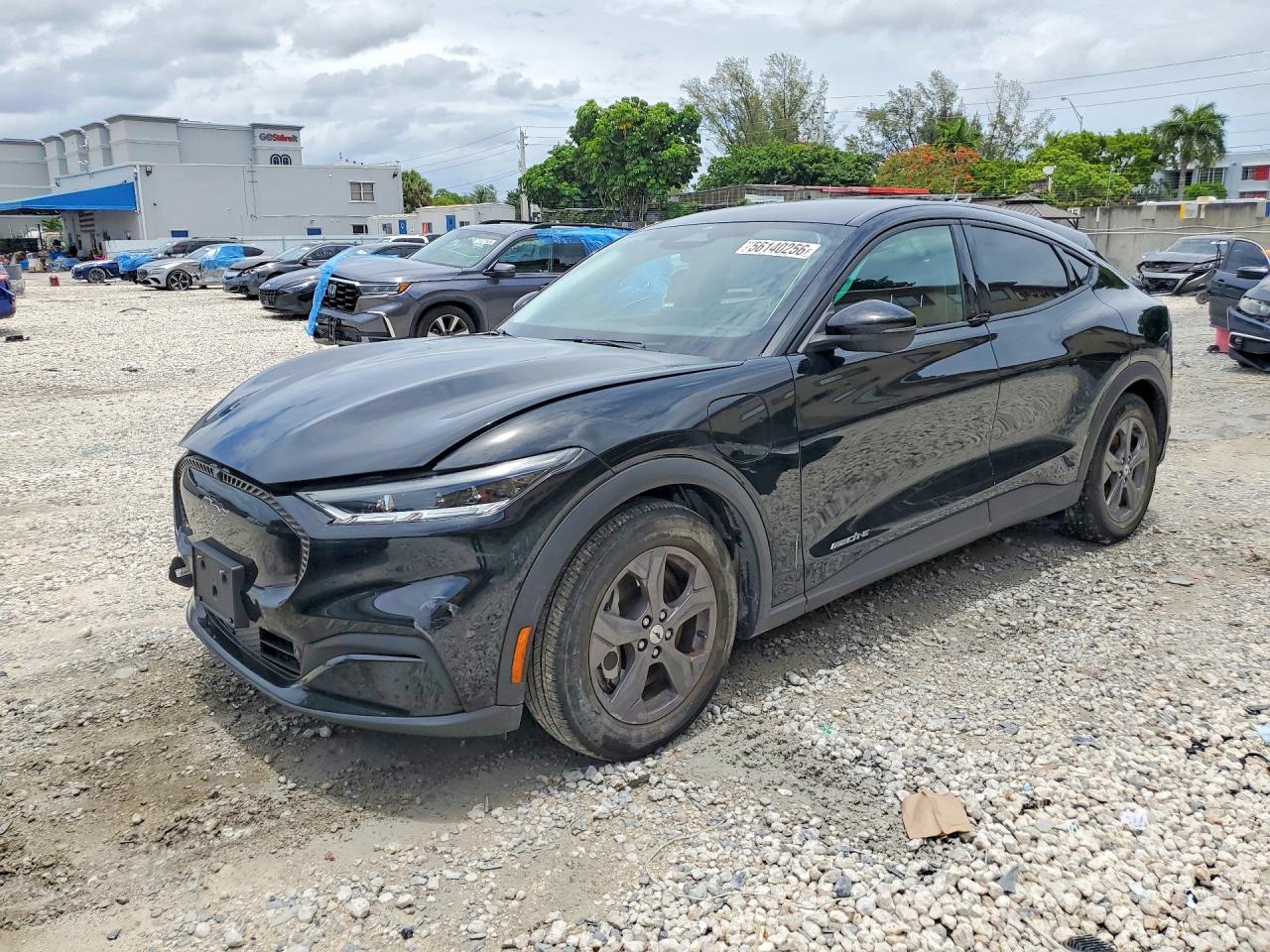 2023 Ford Mustang Mach-E Select, VIN 3FMTK1R46PMB01923 — Side