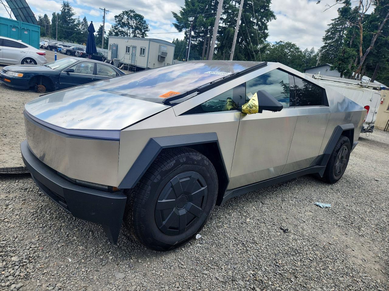2025 Tesla Cybertruck, VIN 7G2CEHED7SA080047 — Vandalism