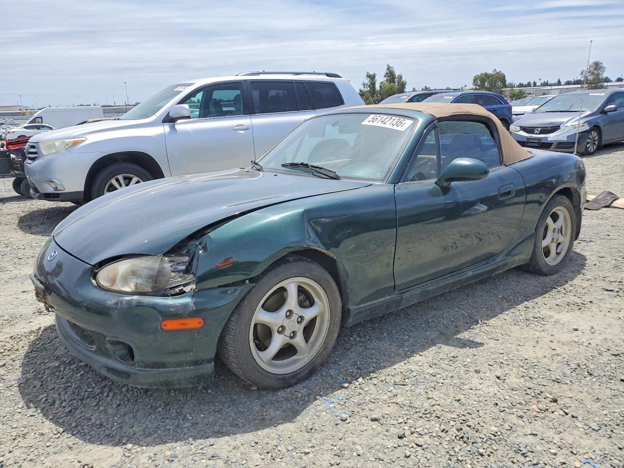 1999 Mazda MX-5 Miata, VIN JM1NB353XX0124551 — Front end