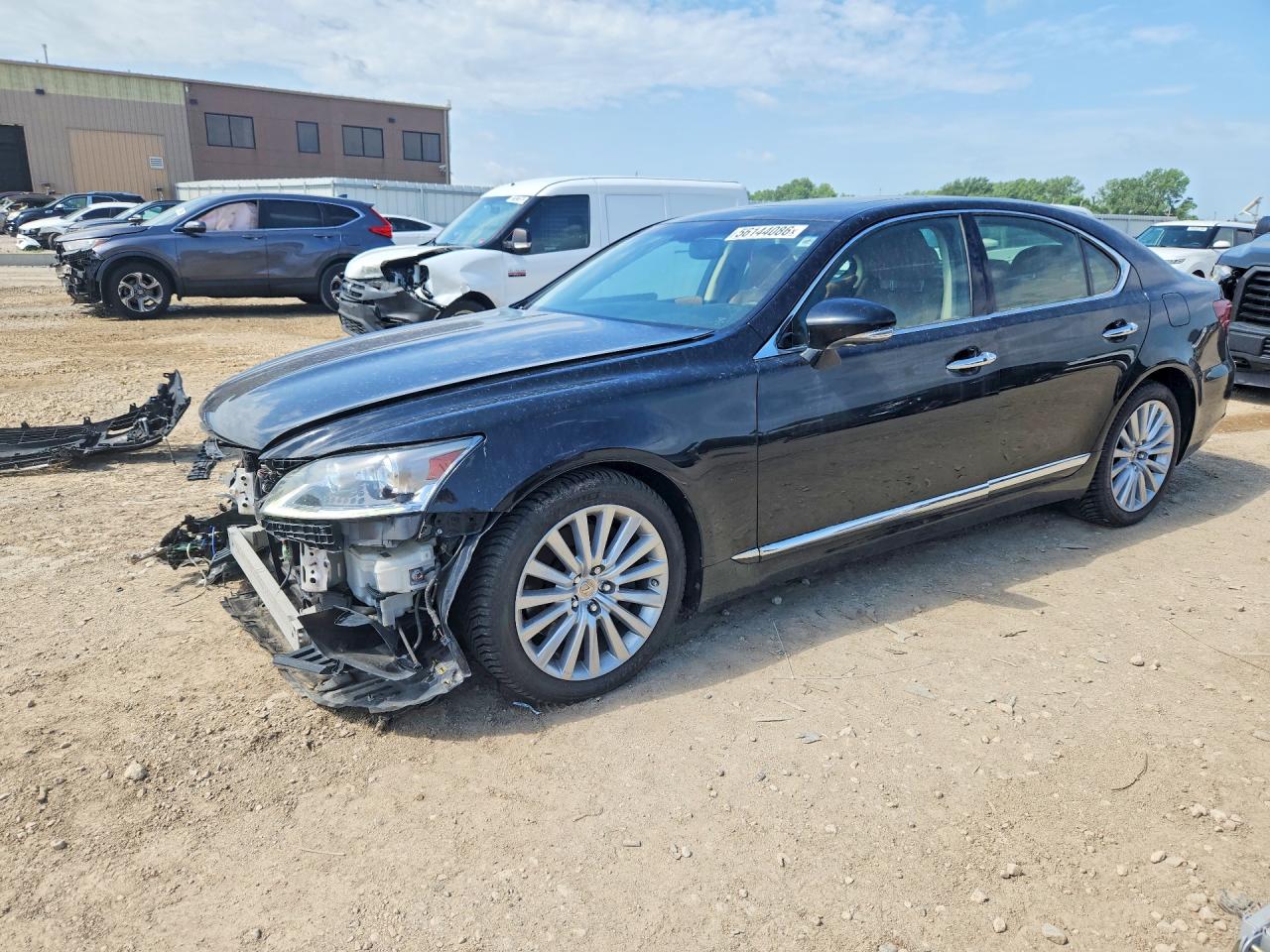 2014 Lexus LS 460, VIN JTHCL5EF3E5021724 — Front end