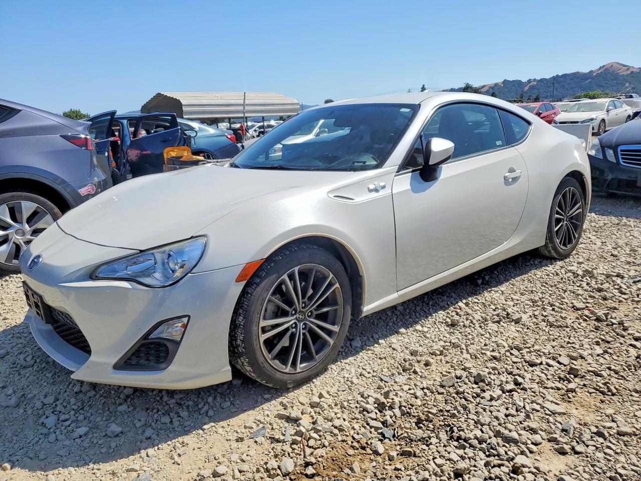2016 Scion FR-S, VIN JF1ZNAA10G8703475 — Side