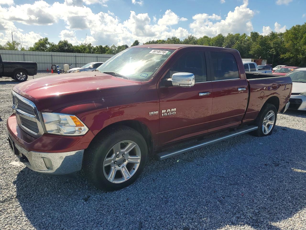 2017 Ram 1500 SLT, VIN 1C6RR6TT6HS818104 — Side