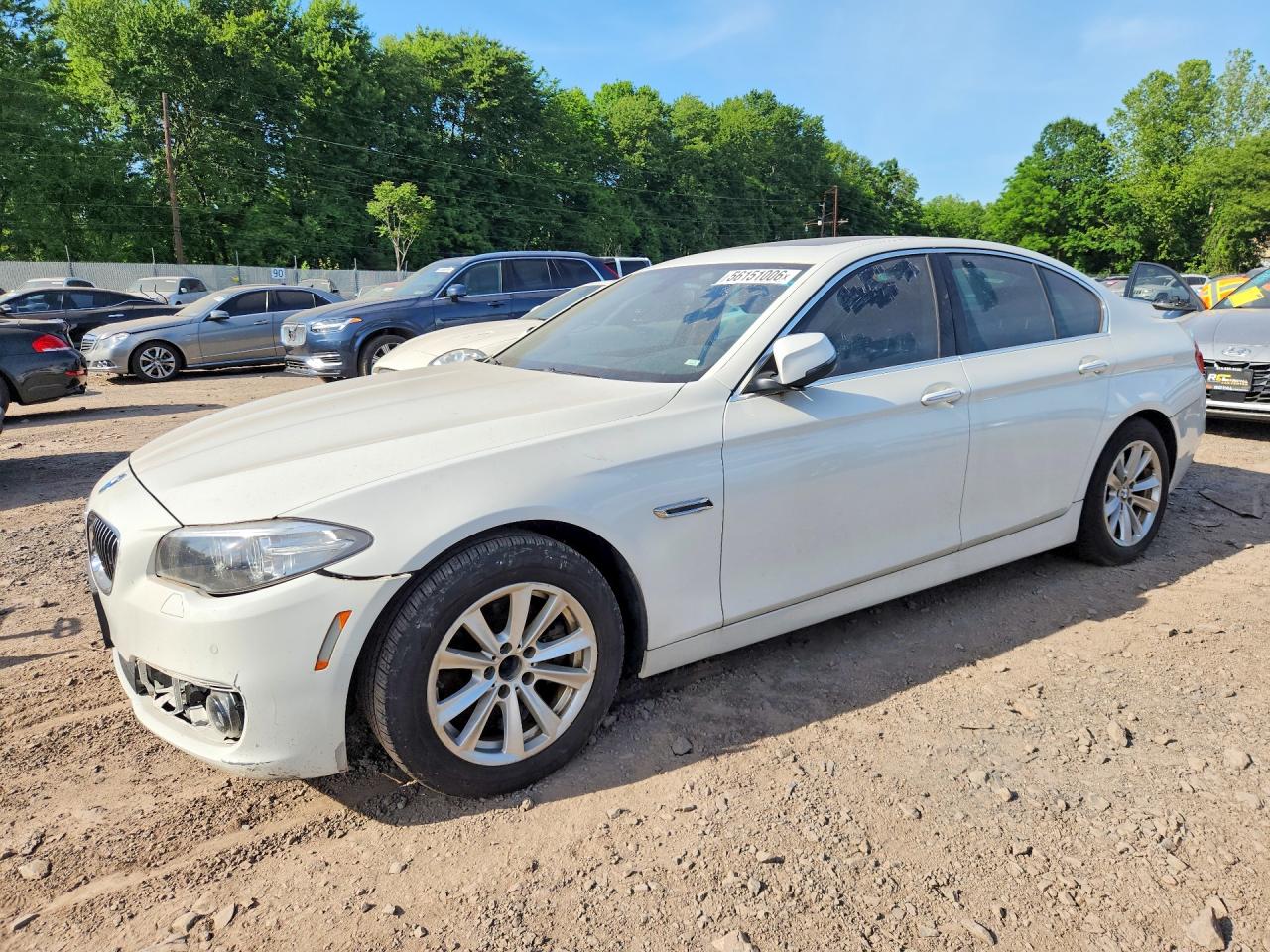 2016 BMW 5 Series 528i xDrive, VIN WBA5A7C52GG149947 — Minor dents and scratches