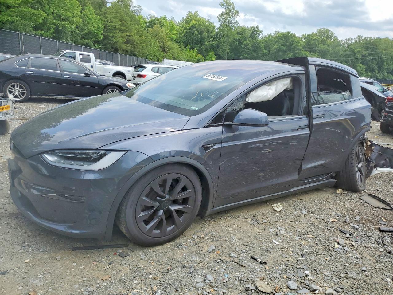 2022 Tesla Model X, VIN 7SAXCBE5XNF333873 — Rear end