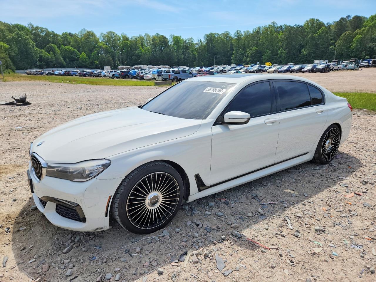 2016 BMW 7 Series 740i, VIN WBA7E2C59GG548029 — Normal wear