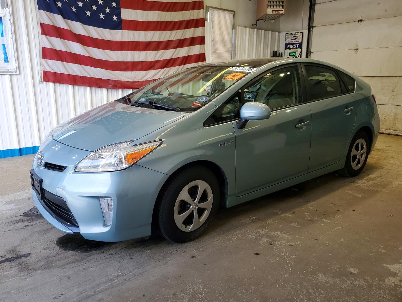 2014 Toyota Prius Five, VIN JTDKN3DU1E1790595 — Vandalism