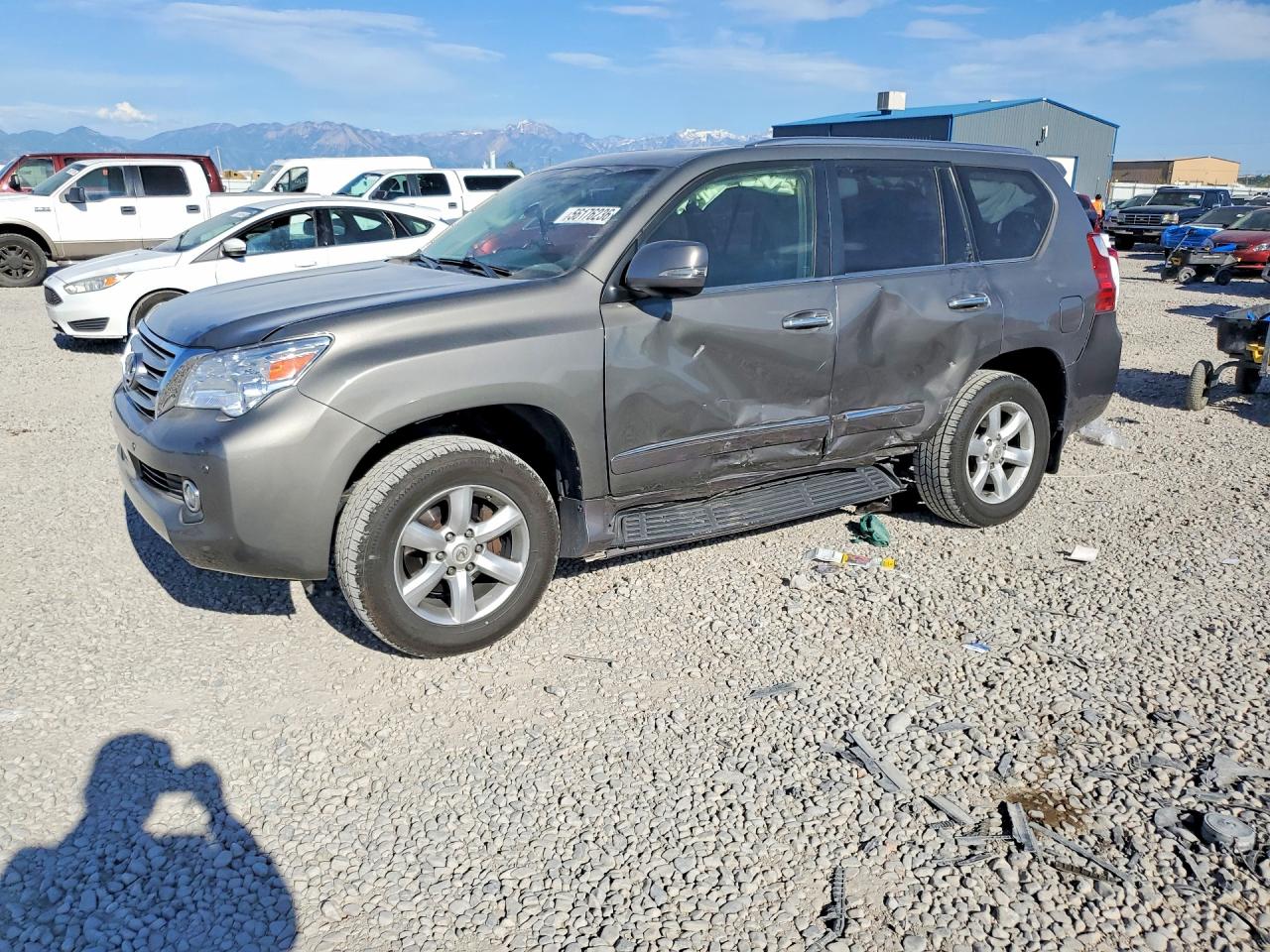 2013 Lexus GX 460, VIN JTJBM7FX6D5055858 — Side