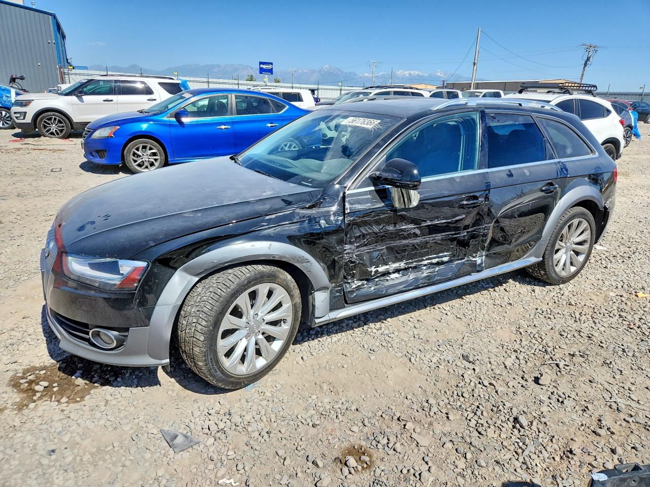 2015 Audi allroad A4 Premium Plus, VIN WA1UFAFL6FA099556 — Бок