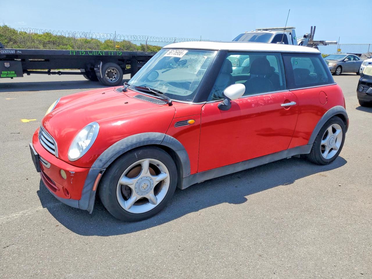 2006 MINI Hardtop, VIN WMWRC33596TK70873 — Фото с аукциона