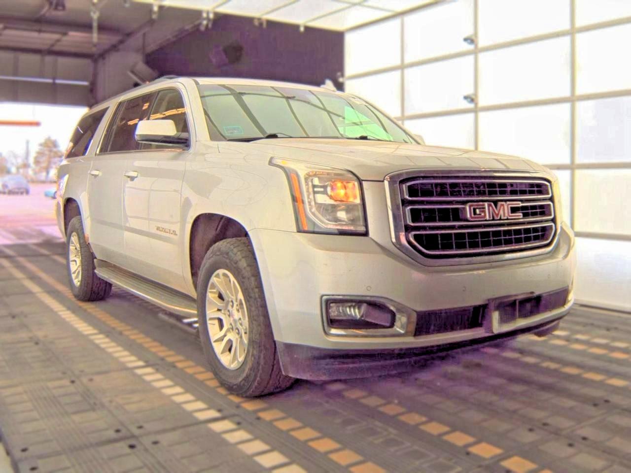 2015 GMC Yukon XL SLT, VIN 1GKS2HKCXFR645238 — Minor dents and scratches
