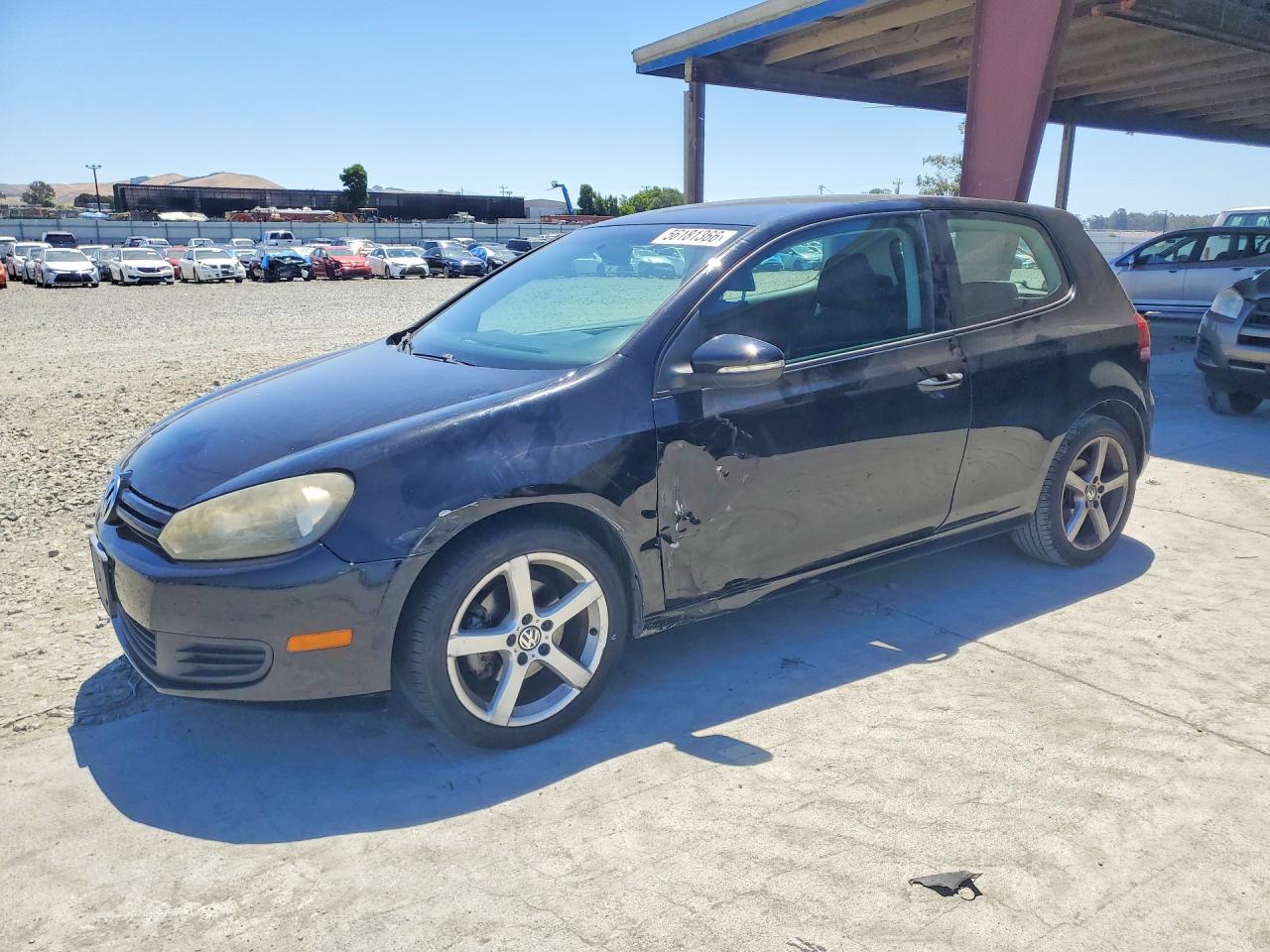 2010 Volkswagen Golf, VIN WVWAB7AJXAW094692 — Бок