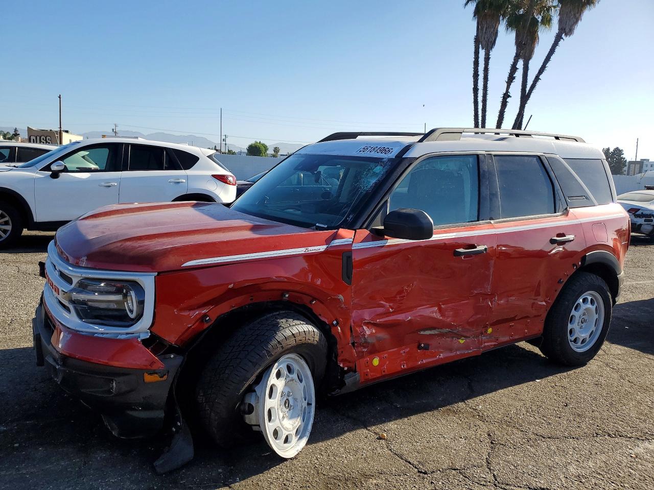 2024 Ford Bronco Sport Heritage, VIN 3FMCR9G66RRF59014 — Front end