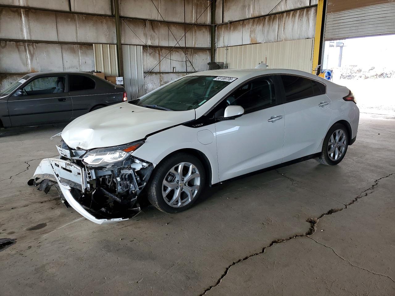 2017 Chevrolet Volt Premier, VIN 1G1RD6S5XHU215552 — Front end