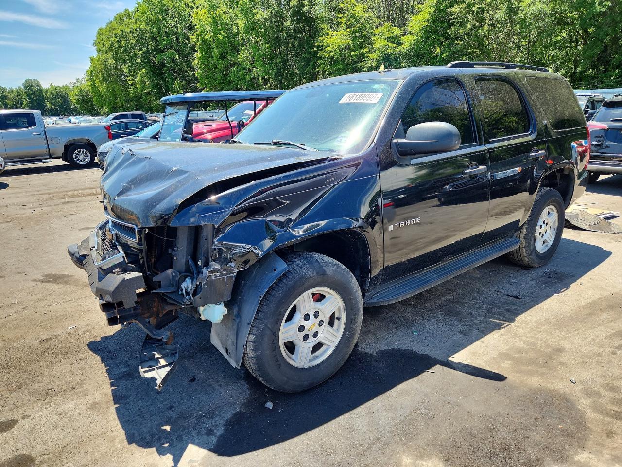 2007 Chevrolet Tahoe LS, VIN 1GNFK13047R154763 — Перед