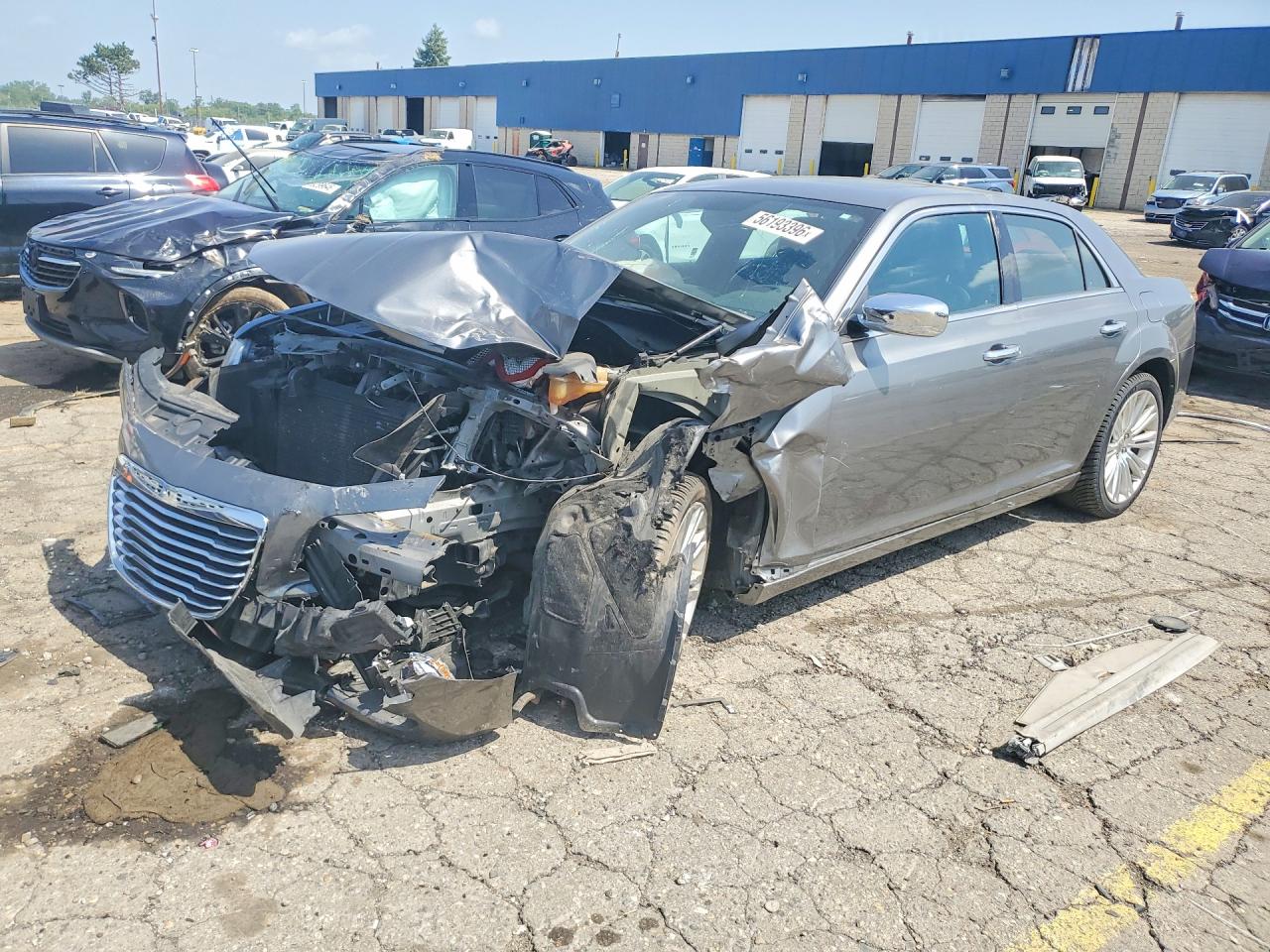 2011 Chrysler 300 Limited, VIN 2C3CA5CG3BH523337 — Front end