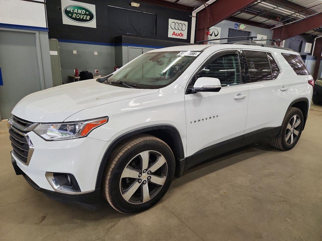 2019 Chevrolet Traverse LT, VIN 1GNEVHKW0KJ109327 — Minor dents and scratches