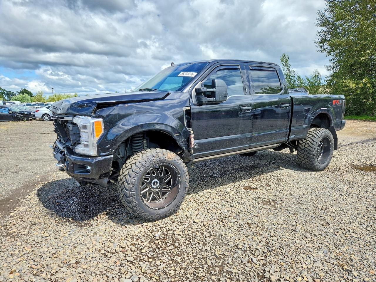 2019 Ford F-350 Lariat, VIN 1FT8W3BT6KEC85268 — Front end
