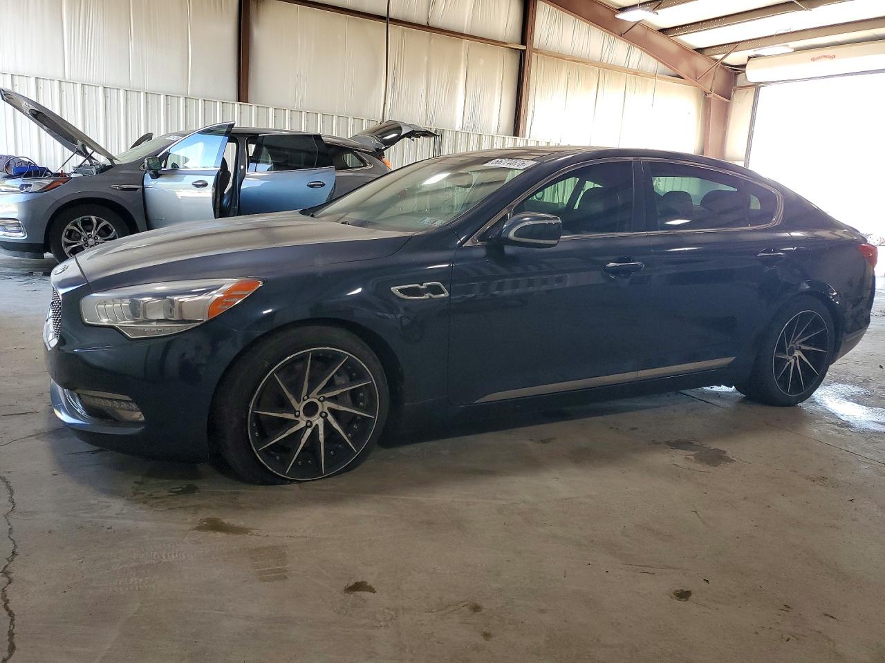 2015 Kia K900 Luxury, VIN KNALW4D42F6016803 — Normal wear