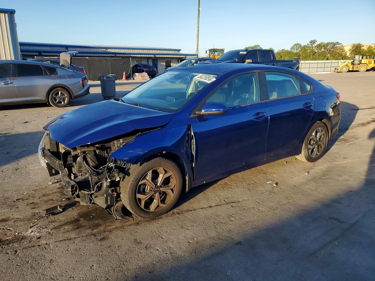 2021 Kia Forte LXS, VIN 3KPF24AD0ME291948 — Front end