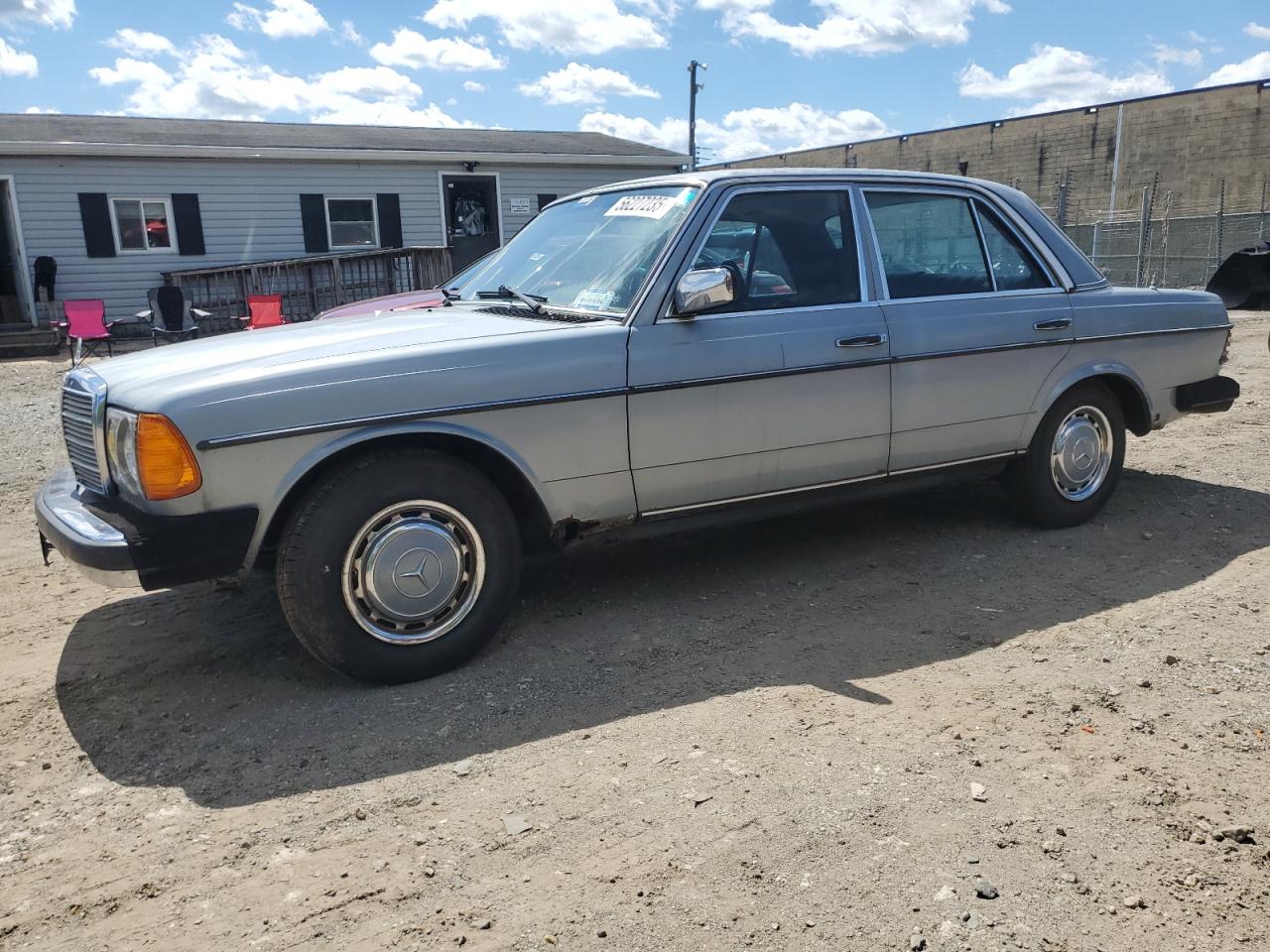 1981 Mercedes-Benz 240 Series 240D, VIN WDBAB23A6BB248063 — Side