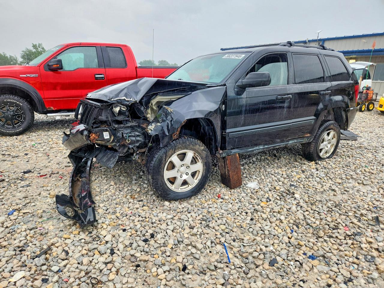 2009 Jeep Grand Cherokee Laredo, VIN 1J8HR48P99C539836 — Front end
