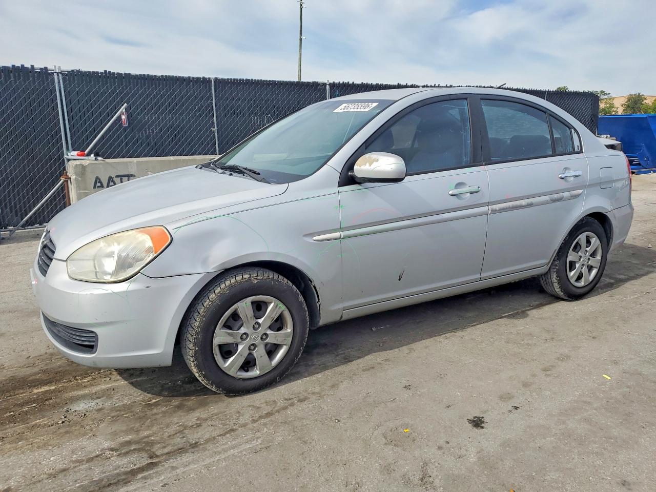 2011 Hyundai Accent GLS, VIN KMHCN4AC3BU601649 — Мелкие вмятины и царапины