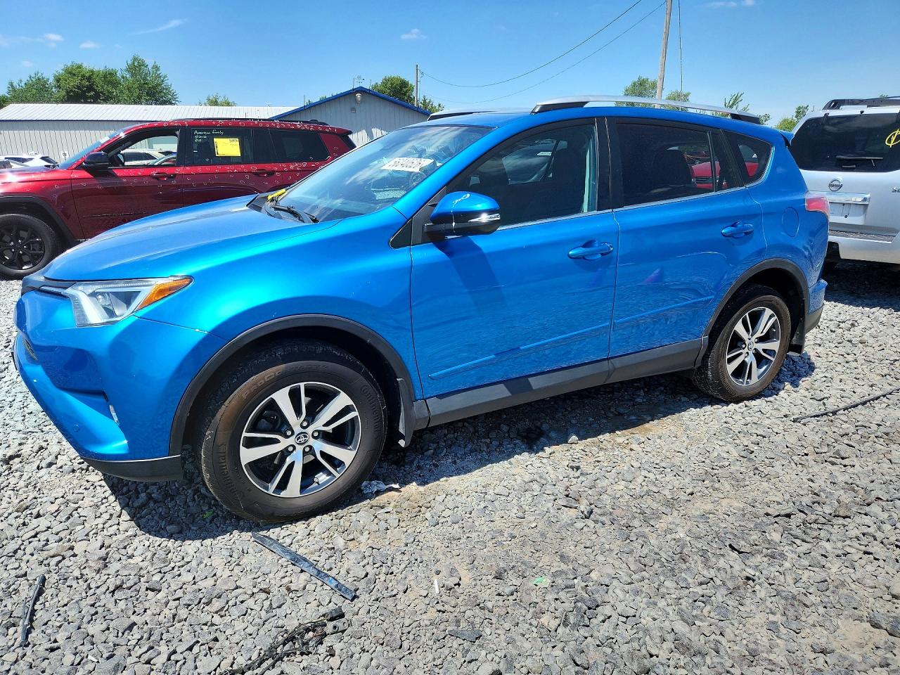 2016 Toyota RAV4 XLE, VIN 2T3RFREV9GW472587 — Rear end