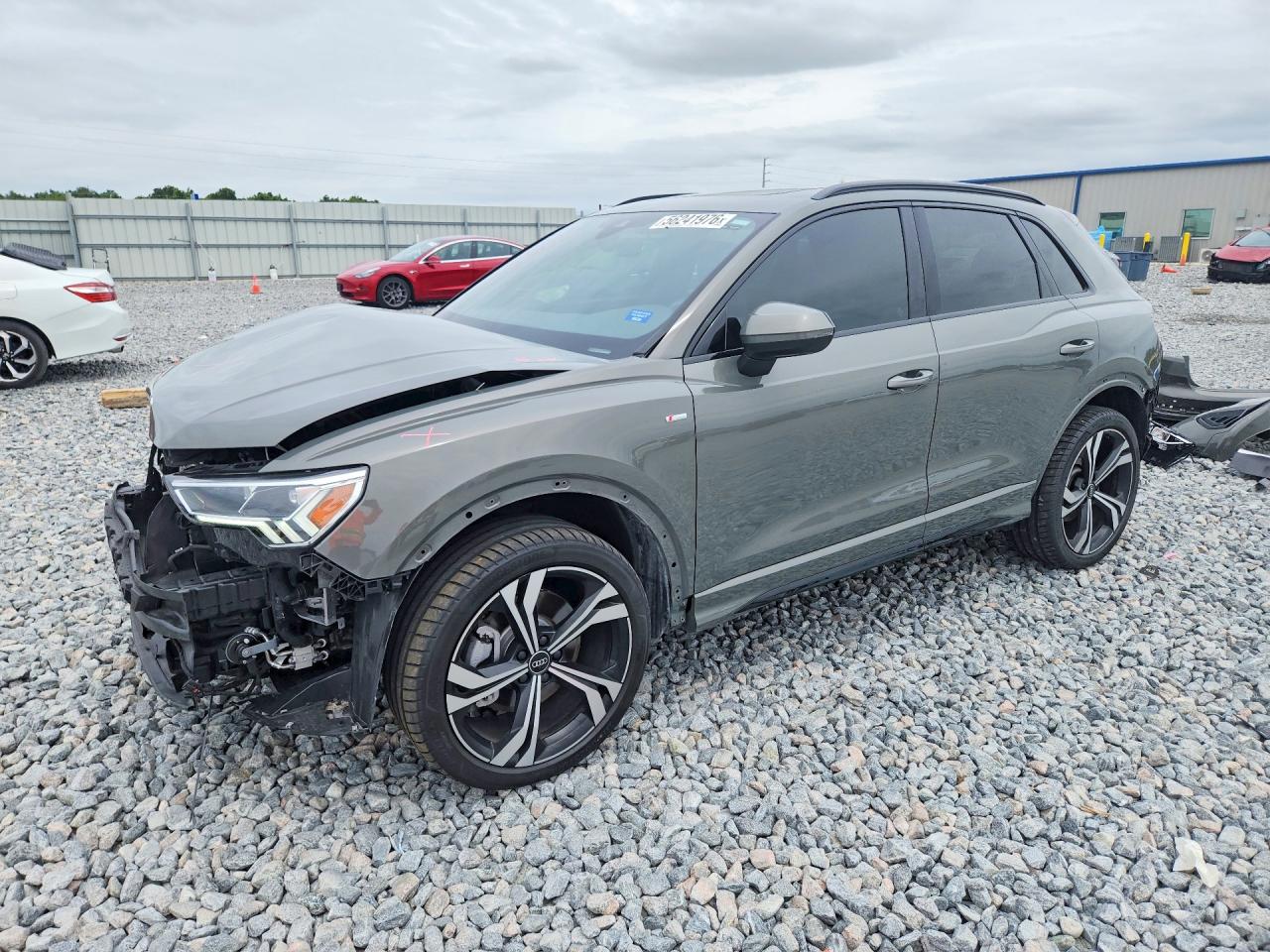 2024 Audi Q3 S line Premium Plus, VIN WA1EECF33R1138787 — Перед