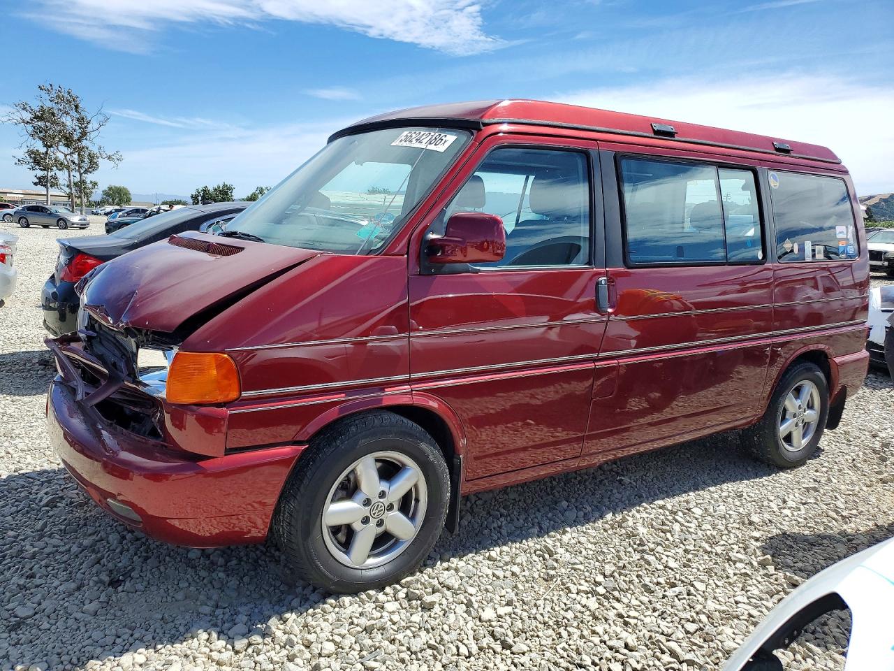 2001 Volkswagen EuroVan MV, VIN WV2NB47001H112153 — Front end