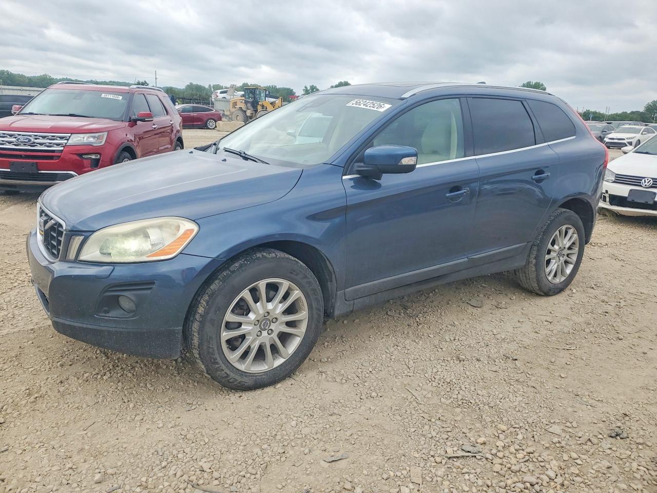 2010 Volvo XC60 3.0T, VIN YV4992DZ2A2035076 — Undercarriage