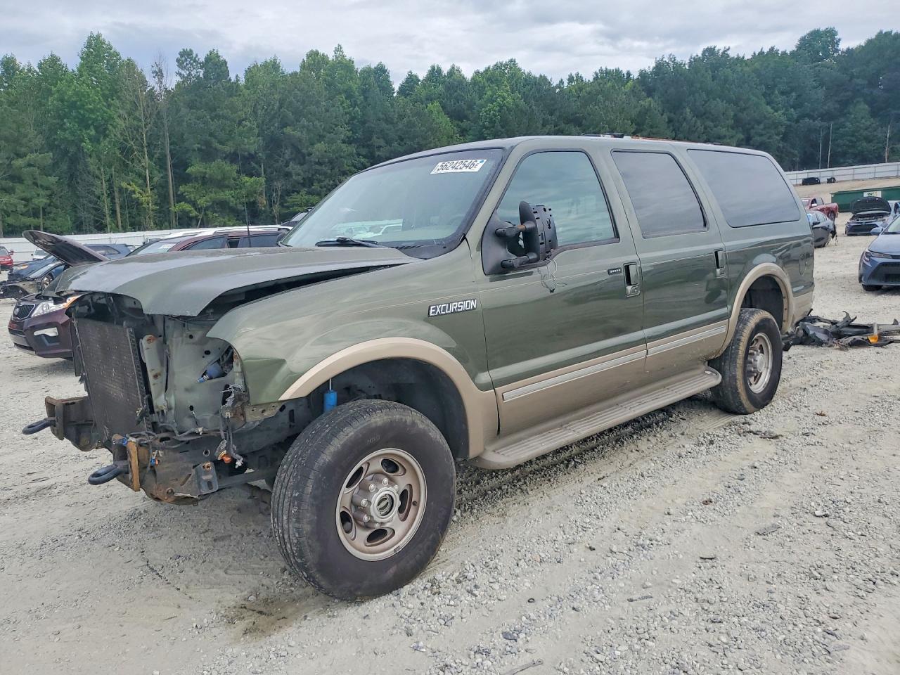 2002 Ford Excursion Limited, VIN 1FMNU43S92EA14088 — Front end