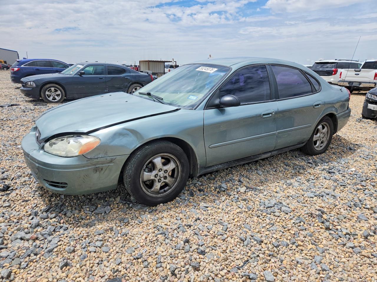 2005 Ford Taurus SE, VIN 1FAFP53U25A194202 — Перед