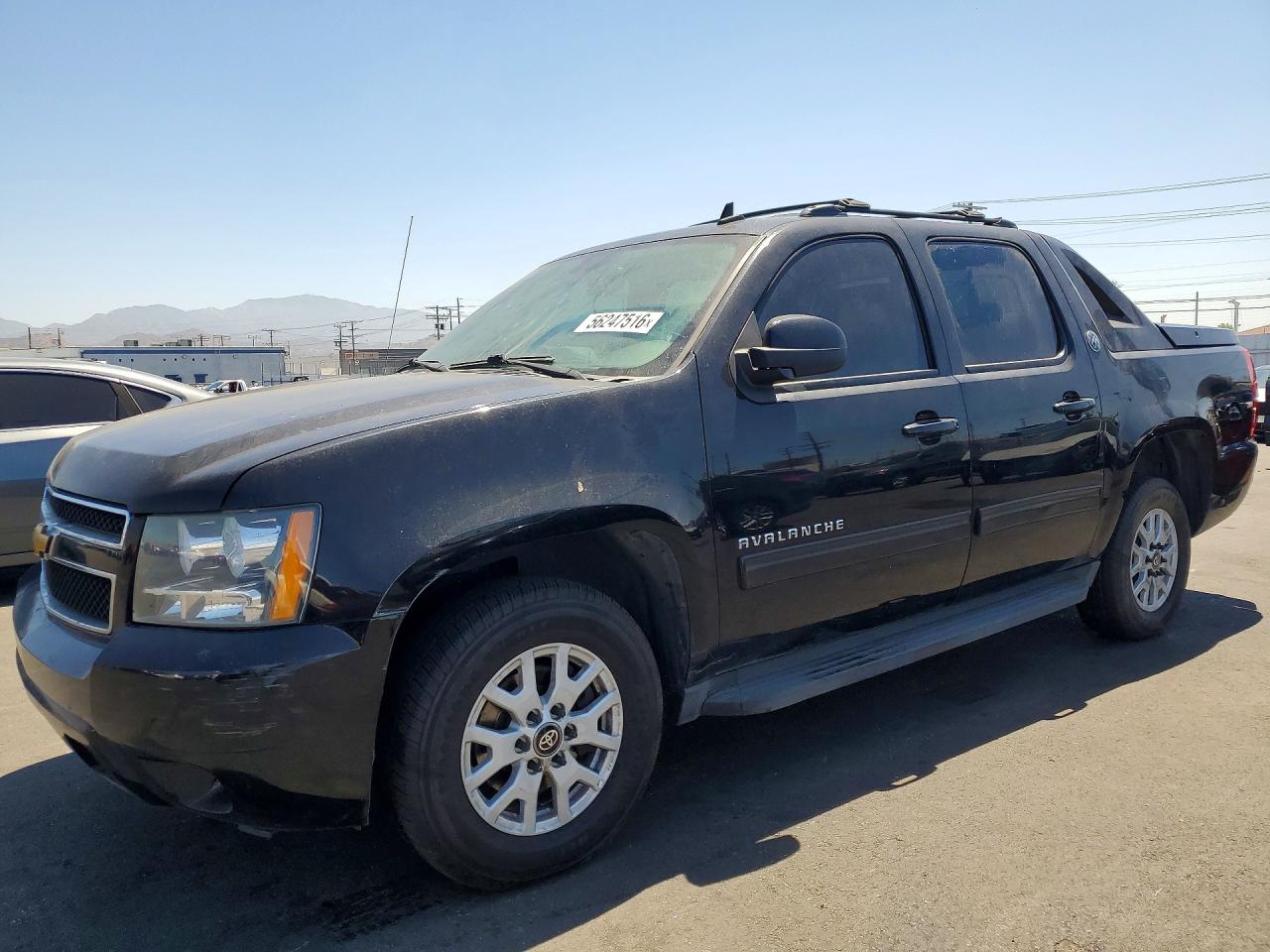 2013 Chevrolet Avalanche LS, VIN 3GNMCEE00DG210539 — Vandalism