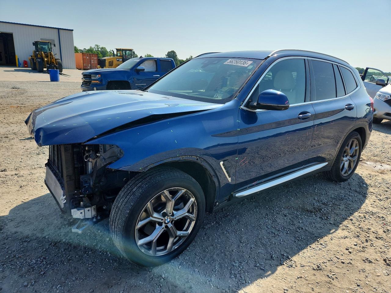2021 BMW X3 xDrive30i, VIN 5UXTY5C00M9E37840 — Front end