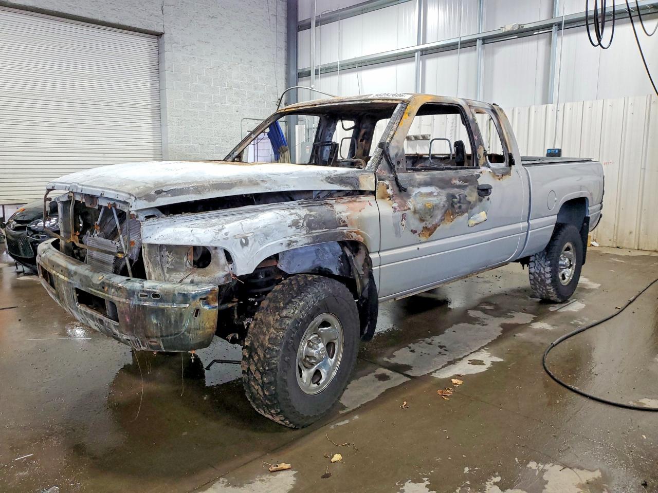 1998 Dodge 1500, VIN 3B7HF13Y4WG142753 — Burn