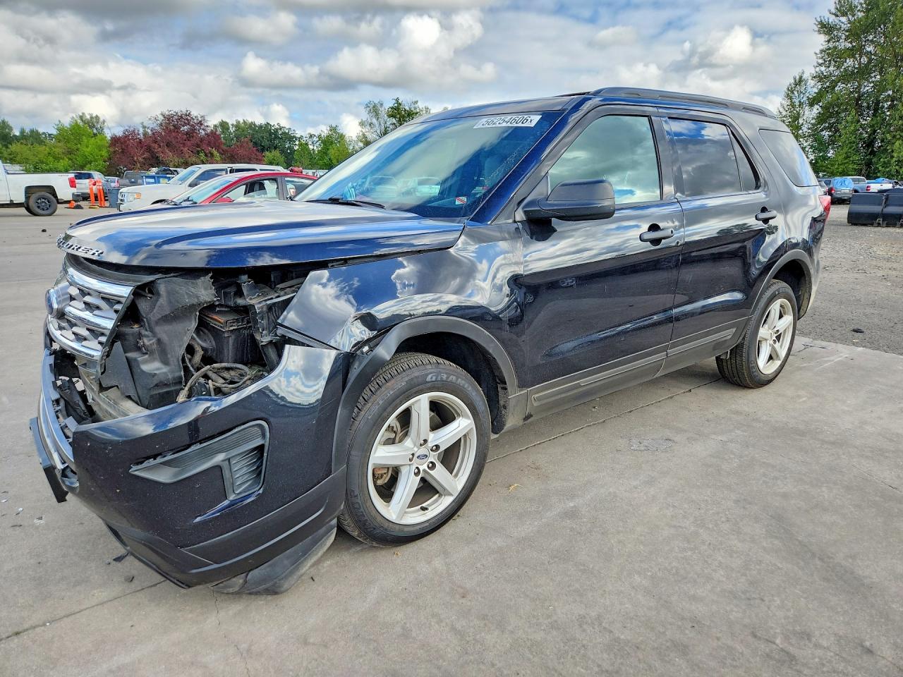 2019 Ford Explorer, VIN 1FM5K8B88KGA32461 — Front end
